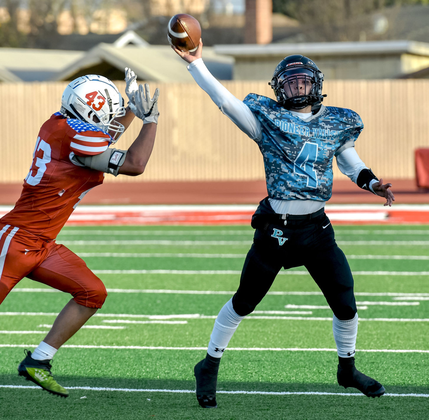 041621 PV SM football 10.JPG
